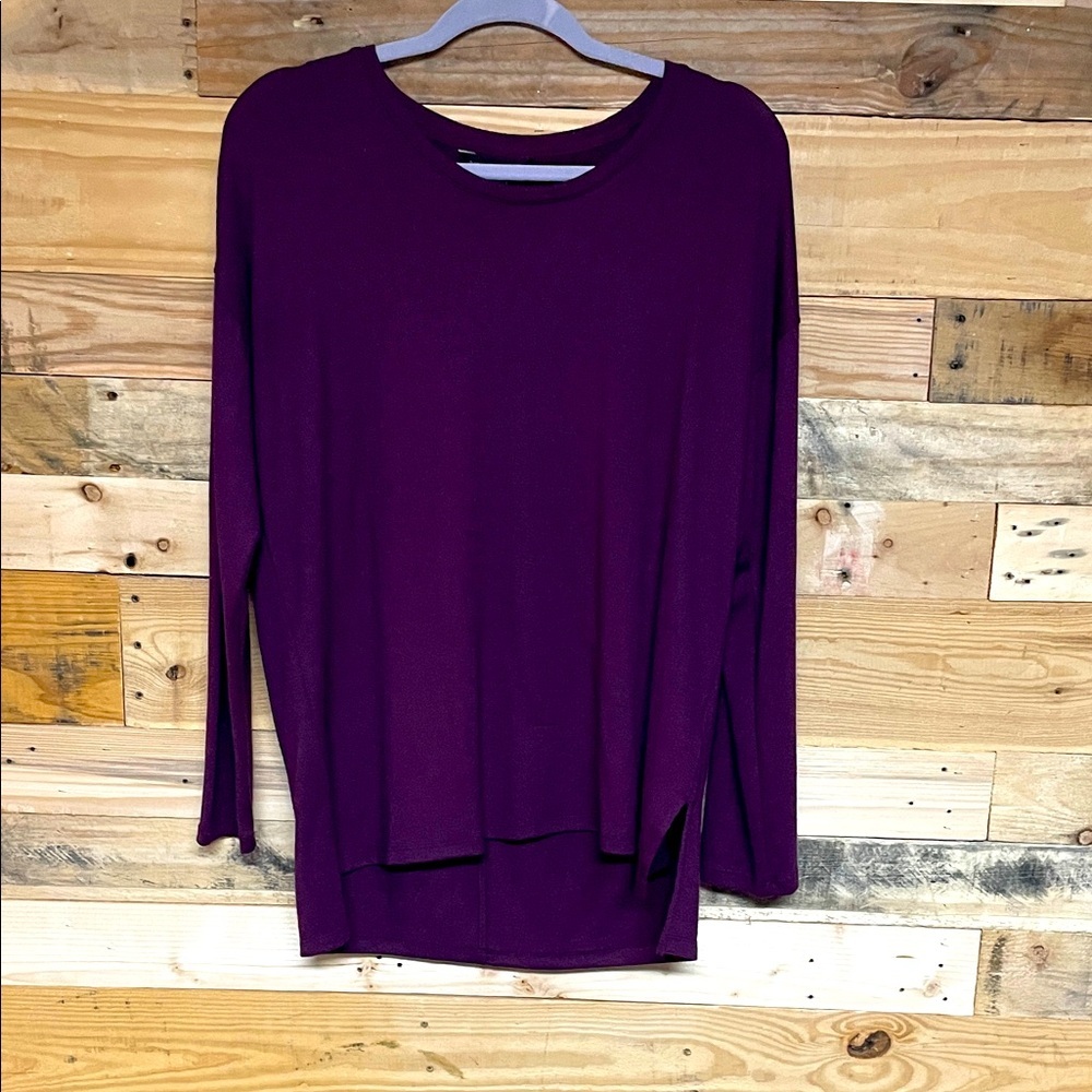 Banana Republic size Medium Deep Purple Long Sleeve High-low Super Soft Blouse